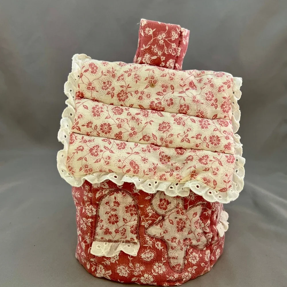 Vintage Tissue Box Cover Quilted Cottage Floral Lace Trim Mauve Pink Cream